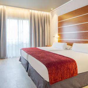 Premium double room Hotel ILUNION Alcora Sevilla Seville